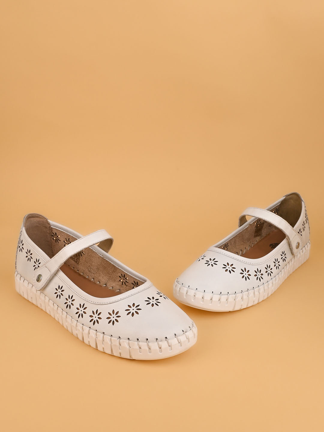 1028-WHITE