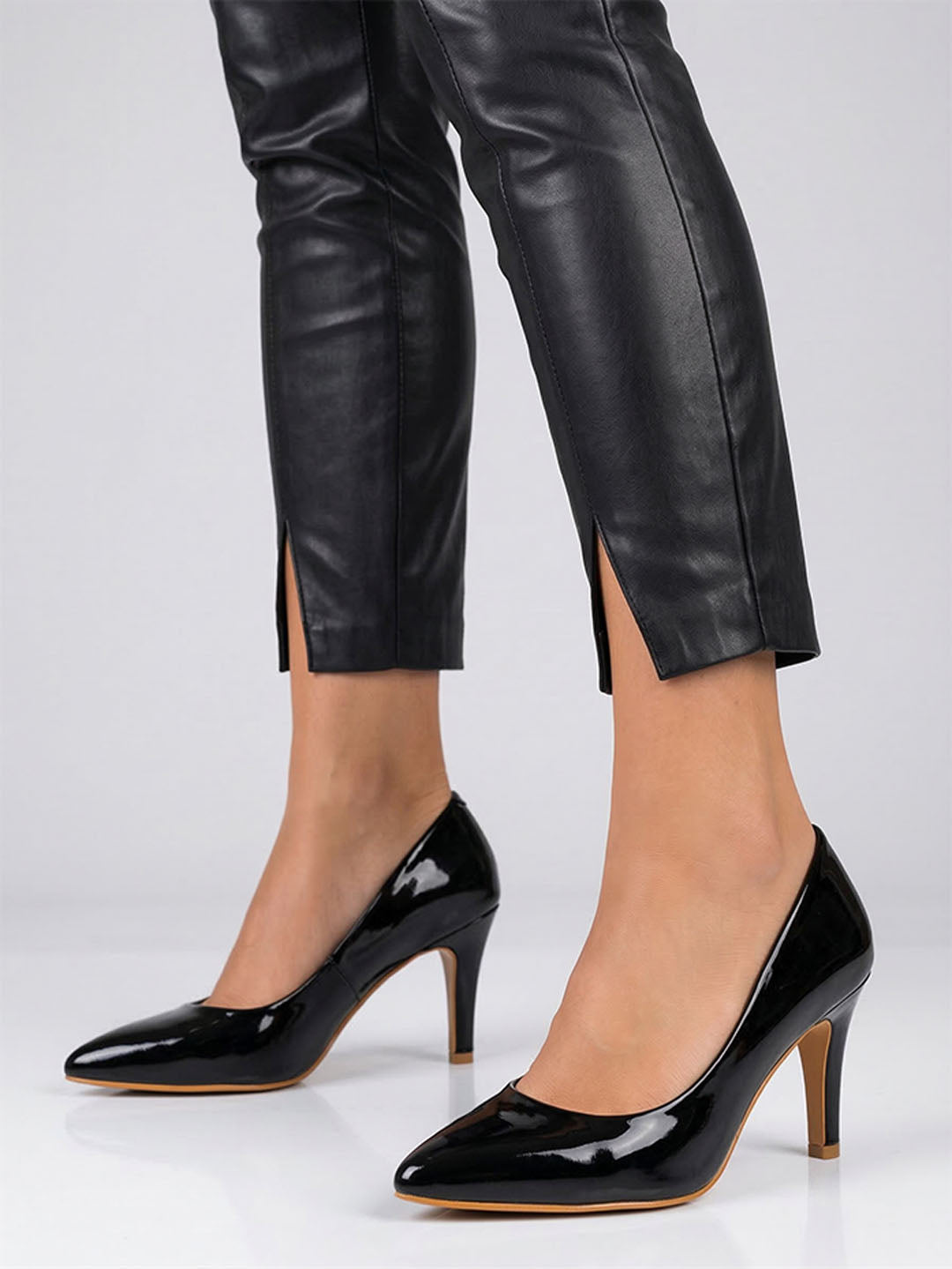 1079-BLACK