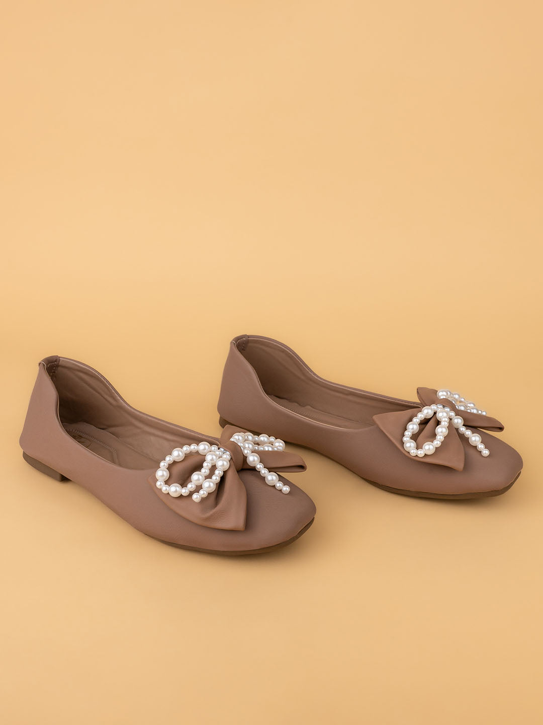 beige womens dress shoes Ballet Flats With Pearls Women Ballerina Flats With Pearl Bow Fancy Stylish Flat Shoes 39 Beige Synthetic Light Blue Chiffon V-Neck Size:Talla única Material_Textile made with genuine leather