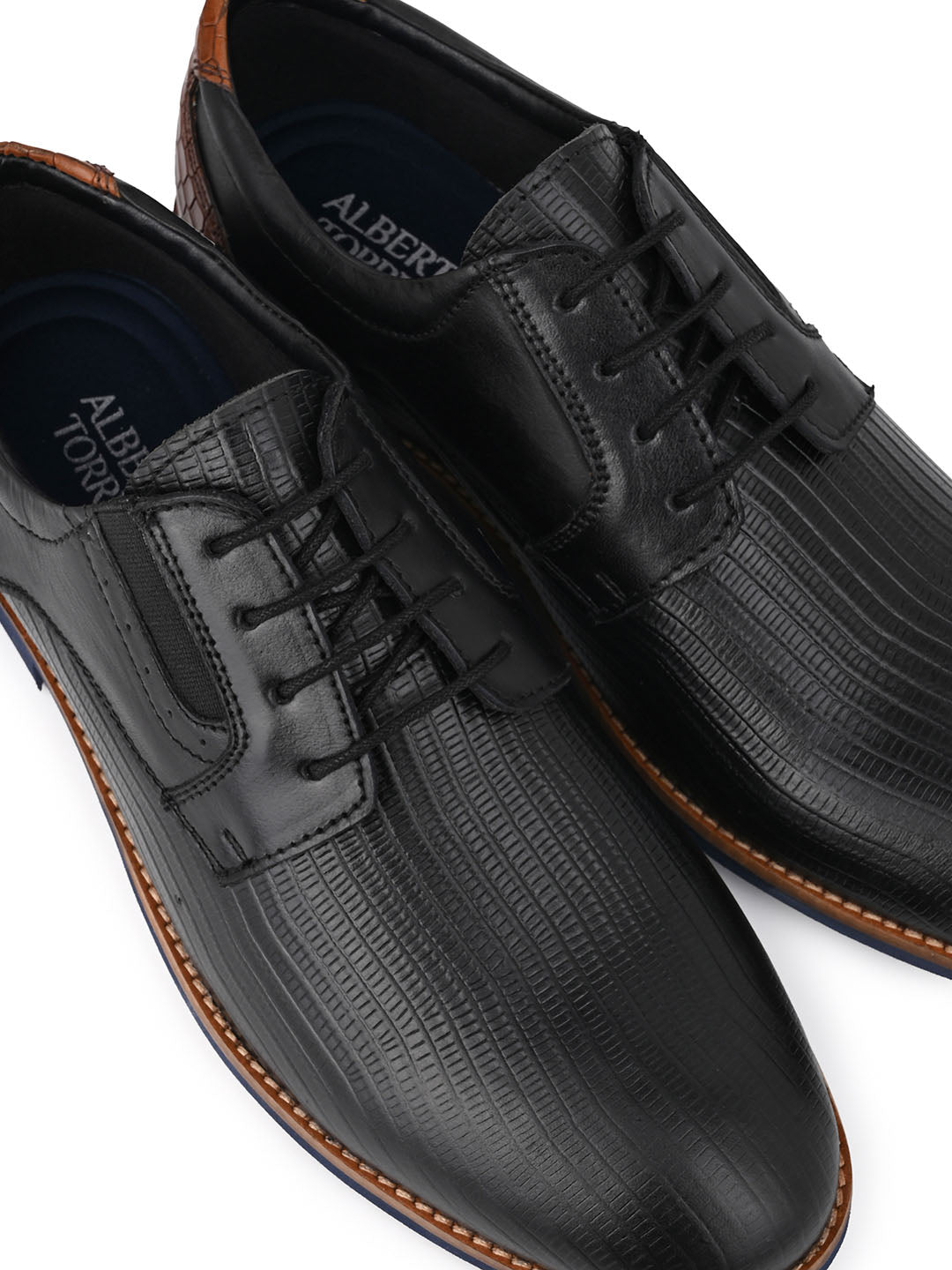 66708-BLACK