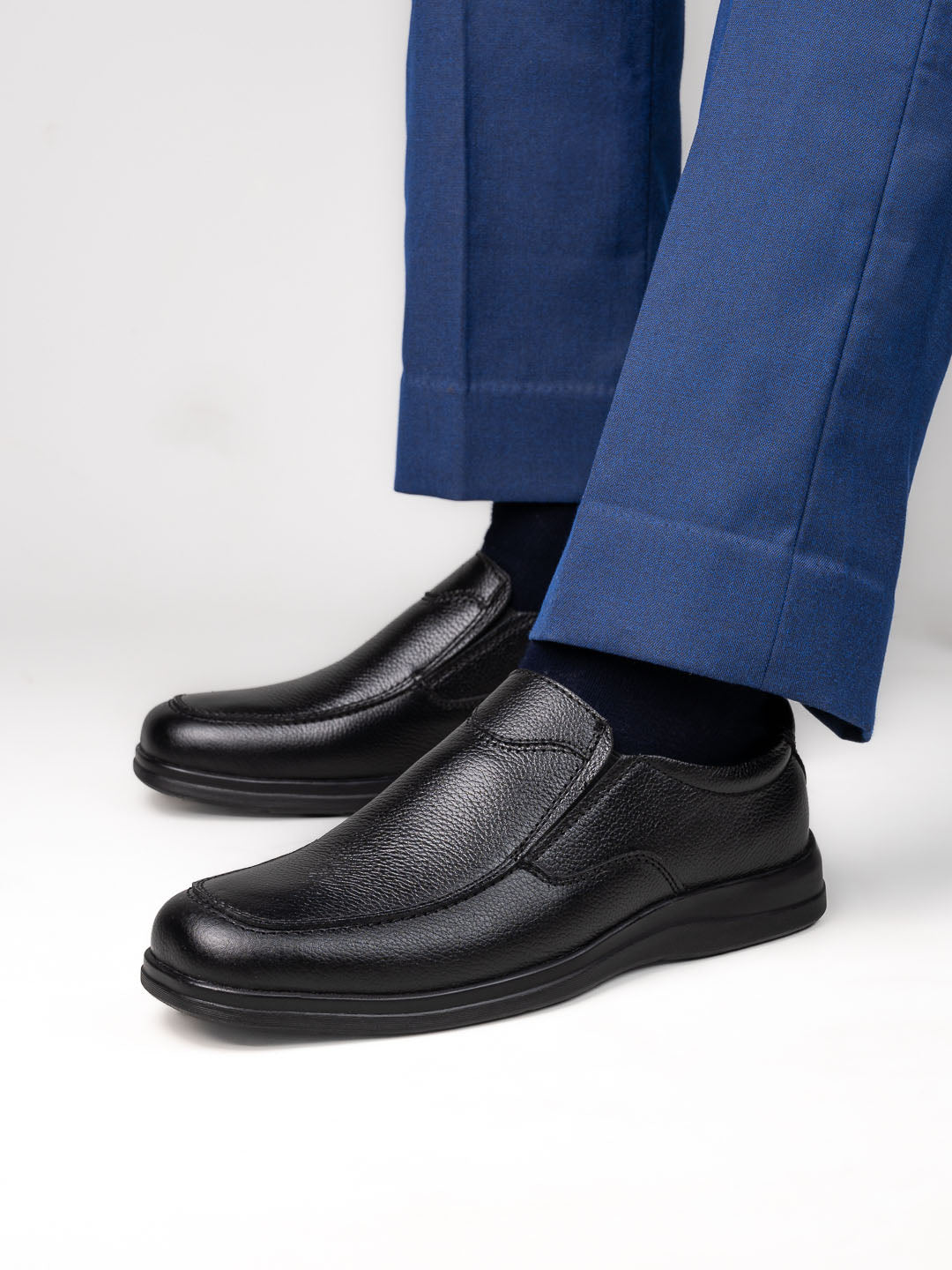 66750-BLACK