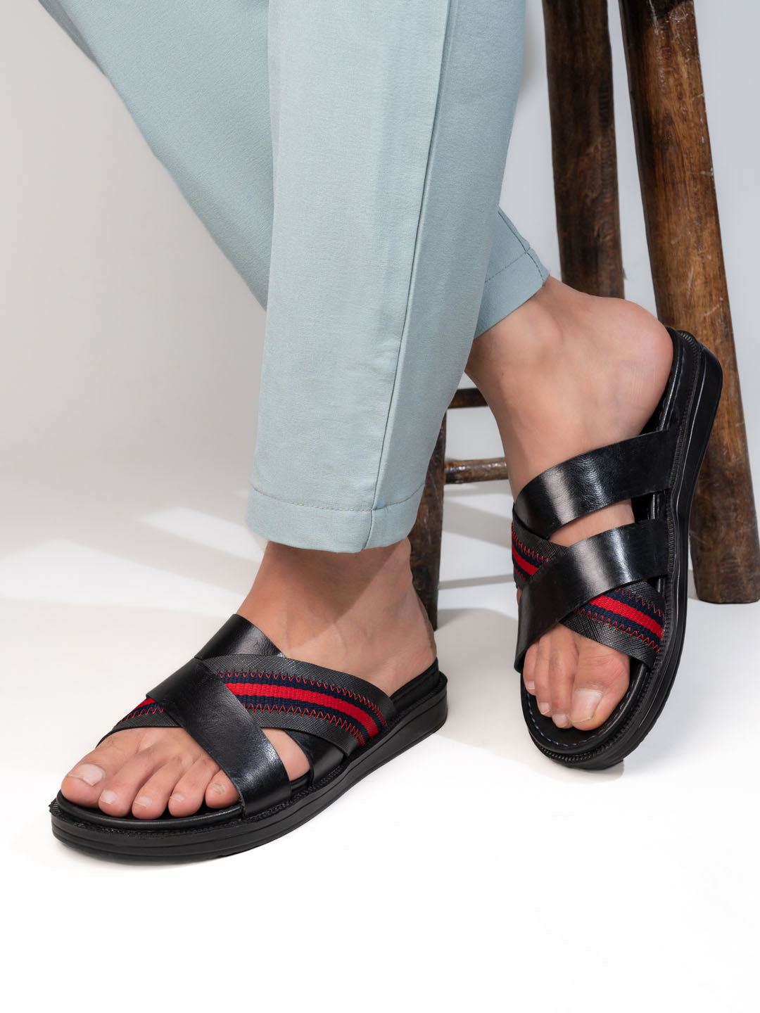67944-BLACK