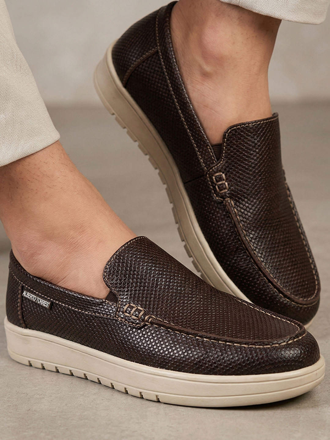 AT-1-88800-BROWN