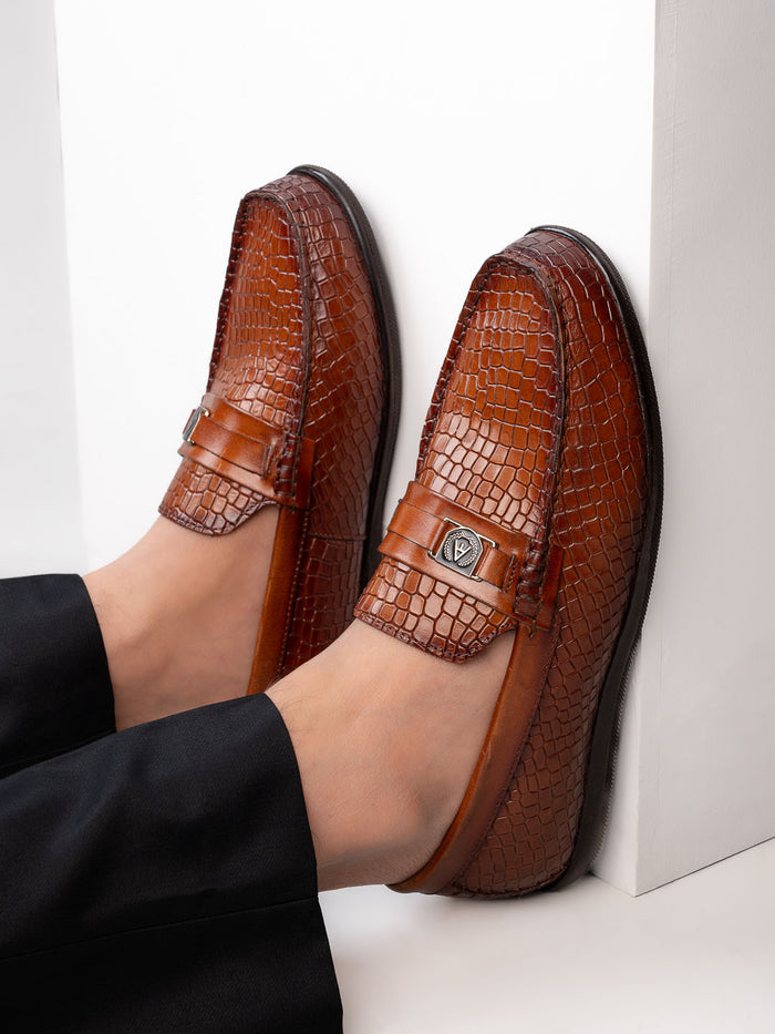 63797-TAN-CROC