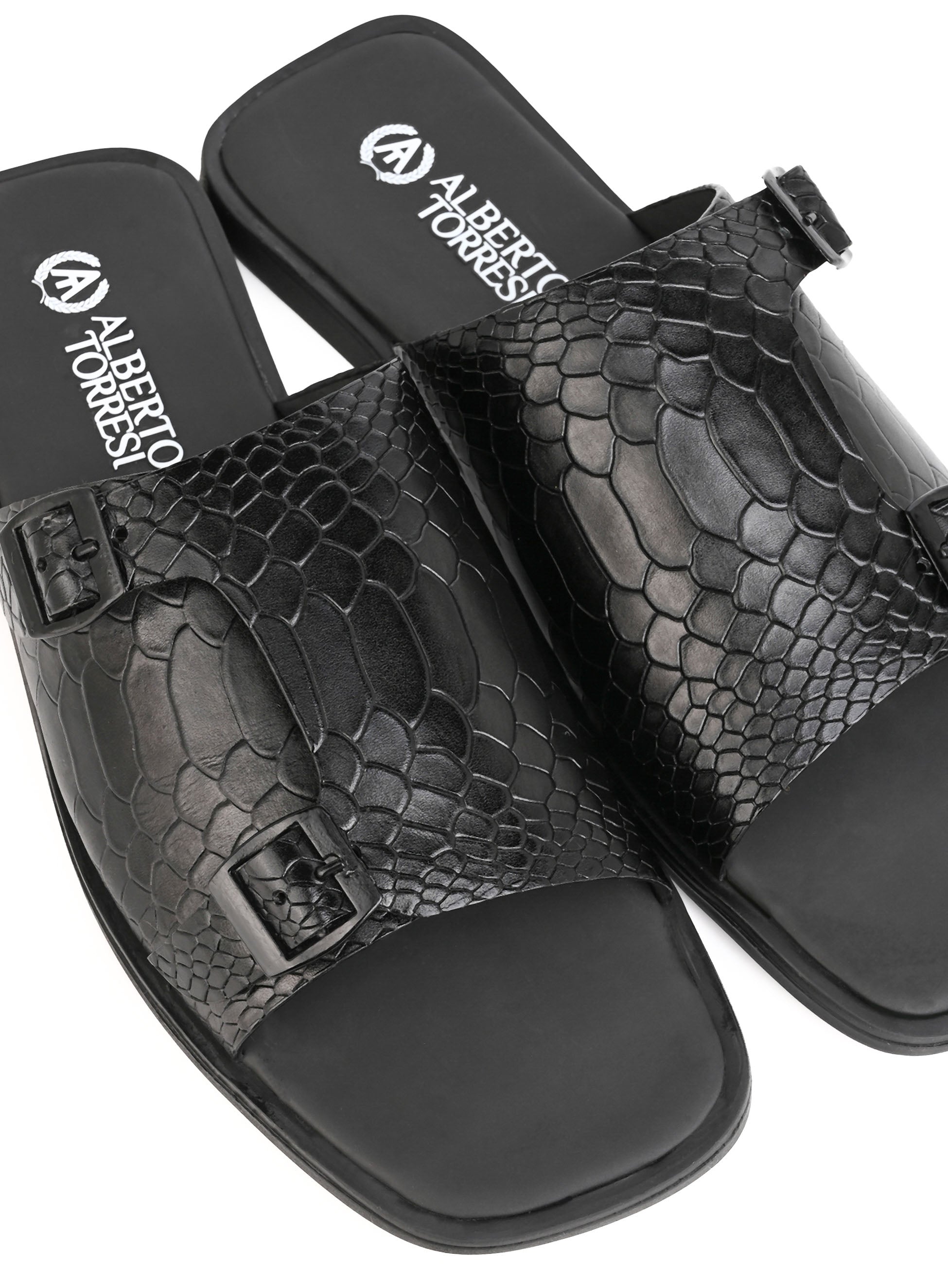 66840-BLACK