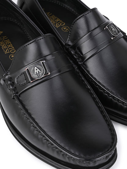 Men Smooth Black Finish Faux Leather Slip-On Loafers with Metallic Crest Detail
