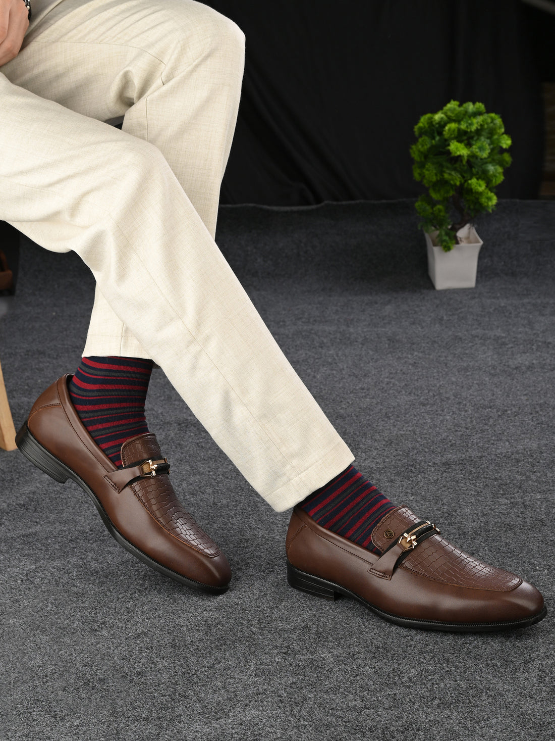 GENUINE LEATHER MEN&