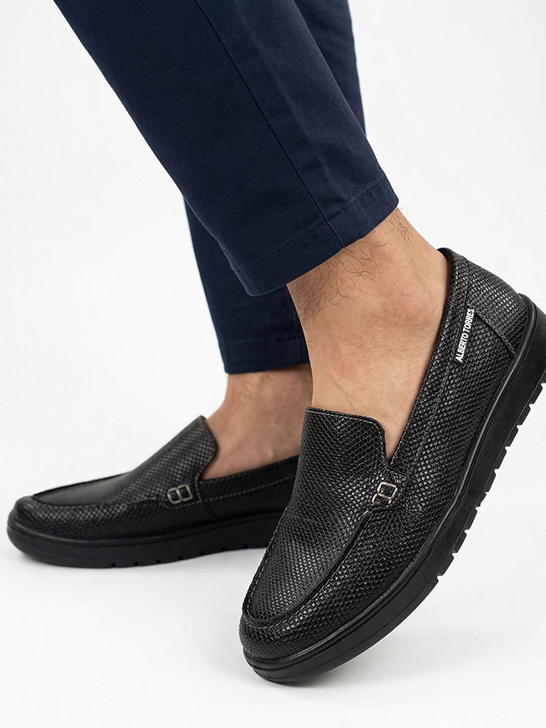 AT-1-88800-BLACK