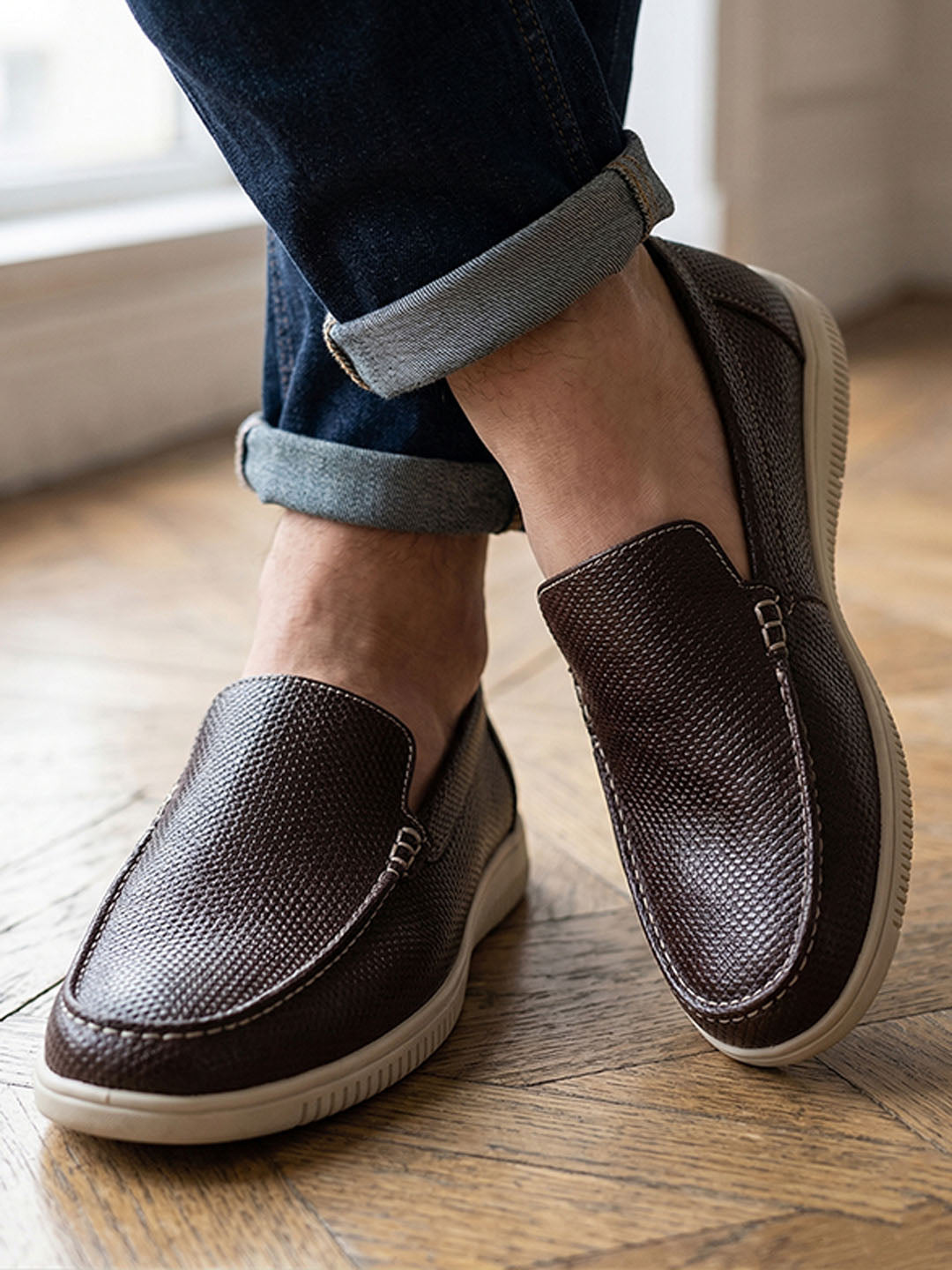 AT-1-88800-BROWN