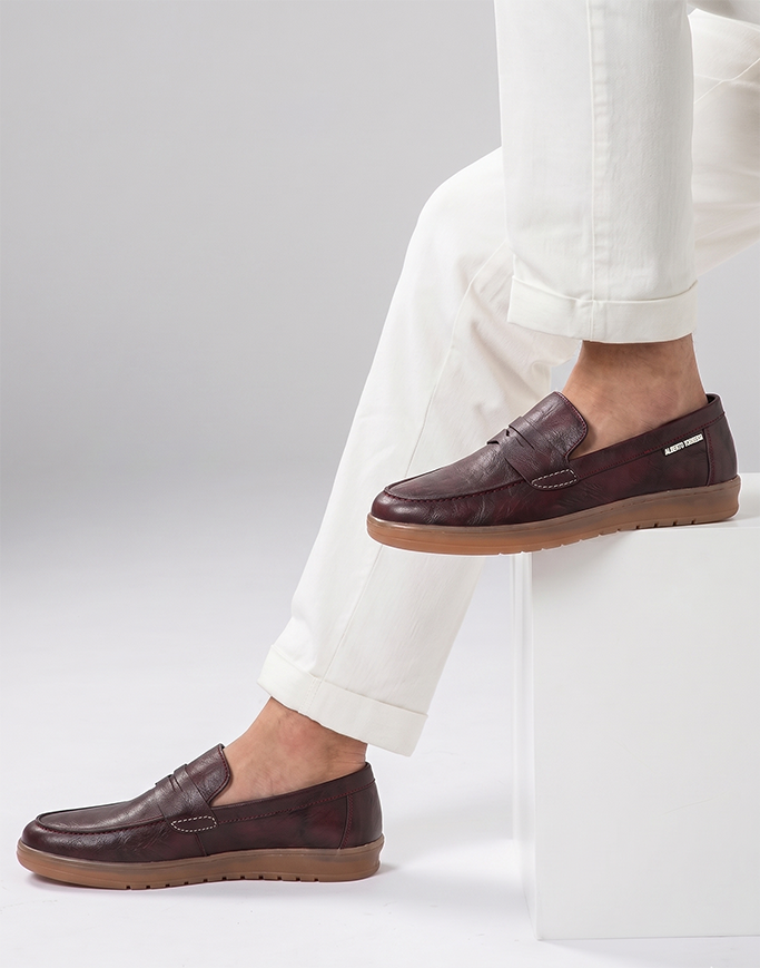 Alberto Torres Men’s Embossed Tan Tech-Knit Slip-Ons
