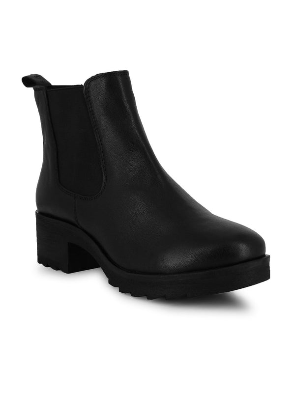 black-heeled -leather-chelsea-boot-for-womens
